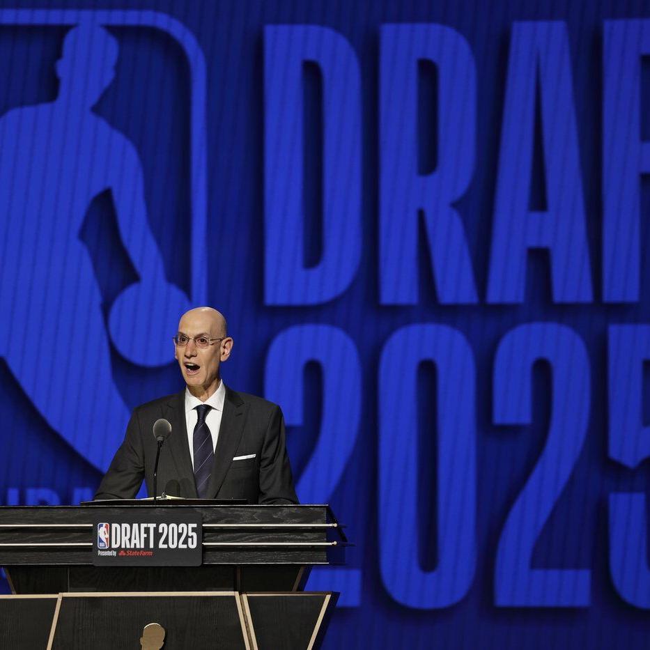 NBA draft resumes with trades, early selections of All-Americans Broome and Kalkbrenner